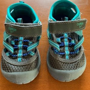 OshKosh Bump Toe Sandals